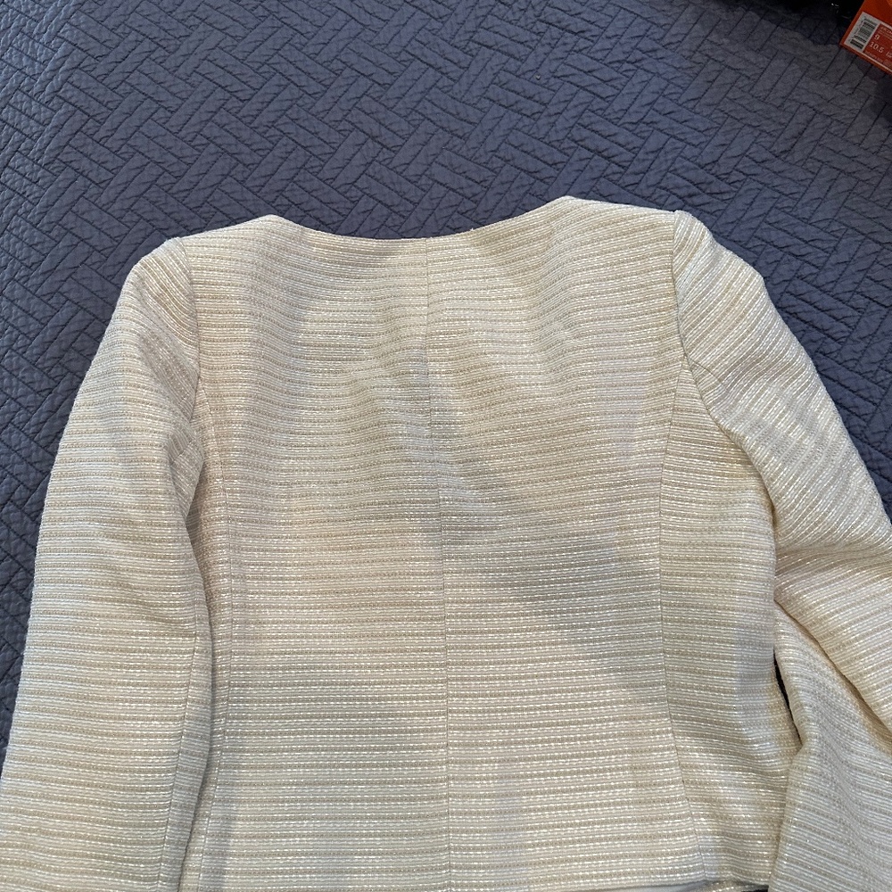 Calvin Klein Ivory Metallic Tweed -like Jacket and Skirt Suit, Size 16 - Picture 6 of 9